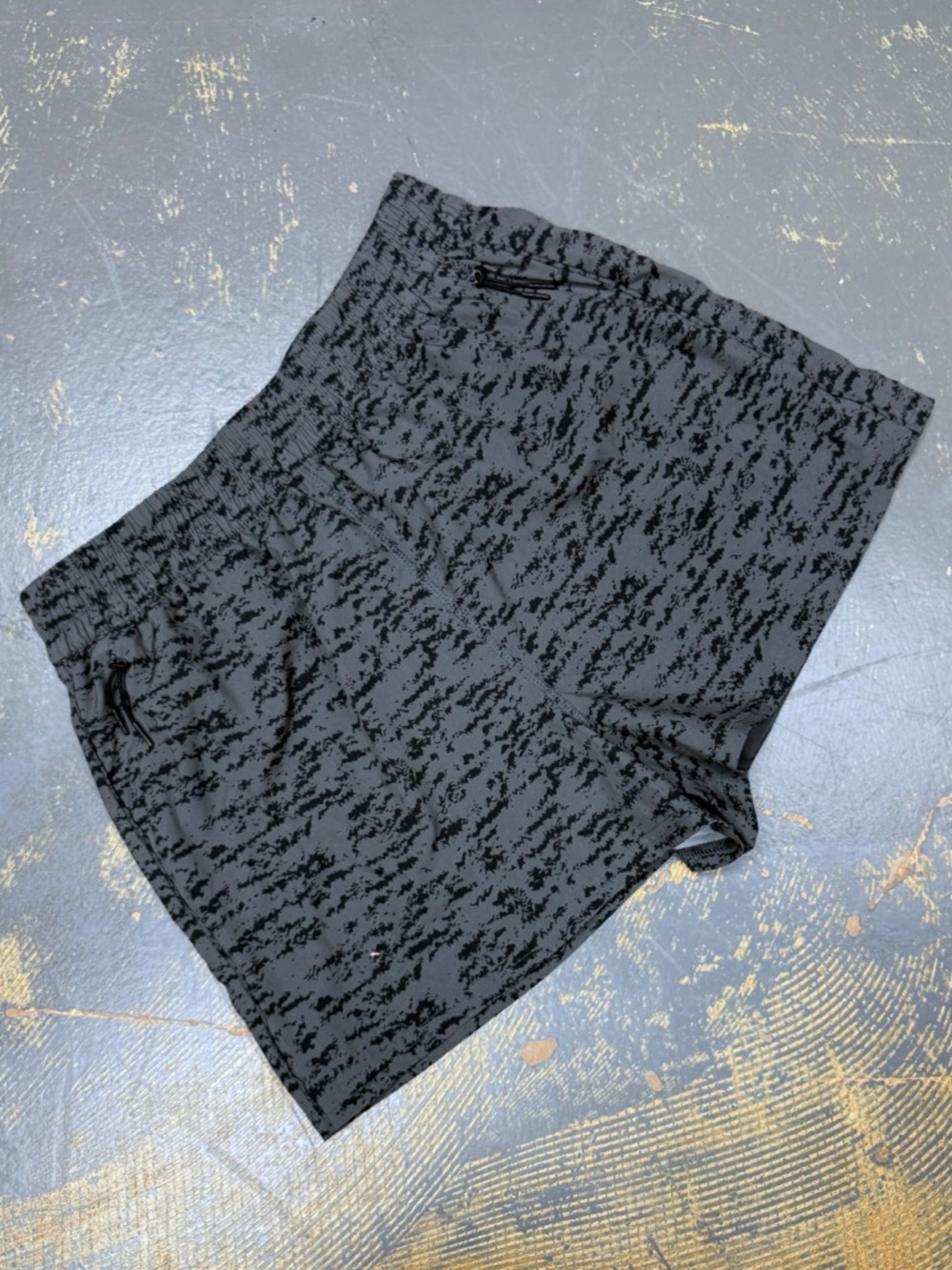 Versona Volley 2 in 1 Grey Black Shorts Medium Fitness Training Lifestyle